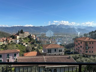 Casa Semi Indipendente in Vendita a Ameglia, 420'000&euro;, 440 m²