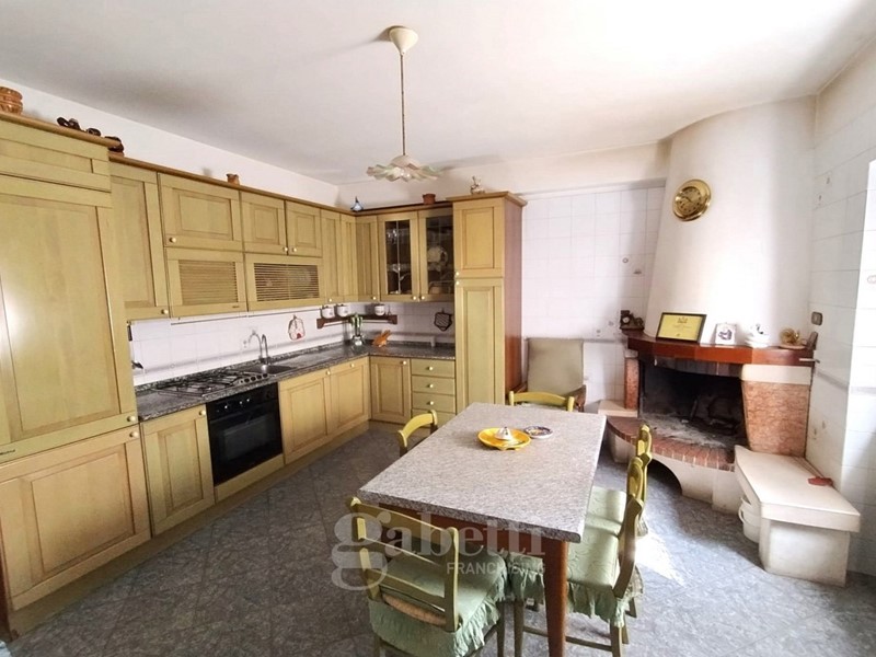 Casa Indipendente in Vendita a Castropignano, 49'000€, 205 m², arredato