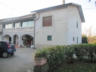 Rustico in Vendita a Fivizzano, 500 m²