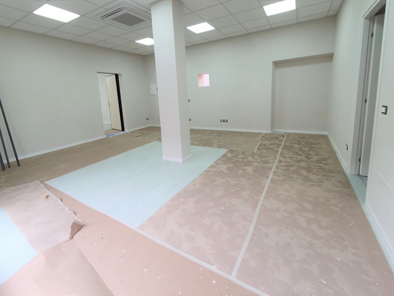 Ufficio in Vendita a Brescia, zona CITTA' - Zona Ovest, 110'000€, 60 m²