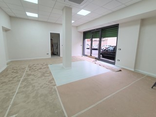 Ufficio in Vendita a Brescia, zona CITTA' - Zona Ovest, 110'000€, 60 m²