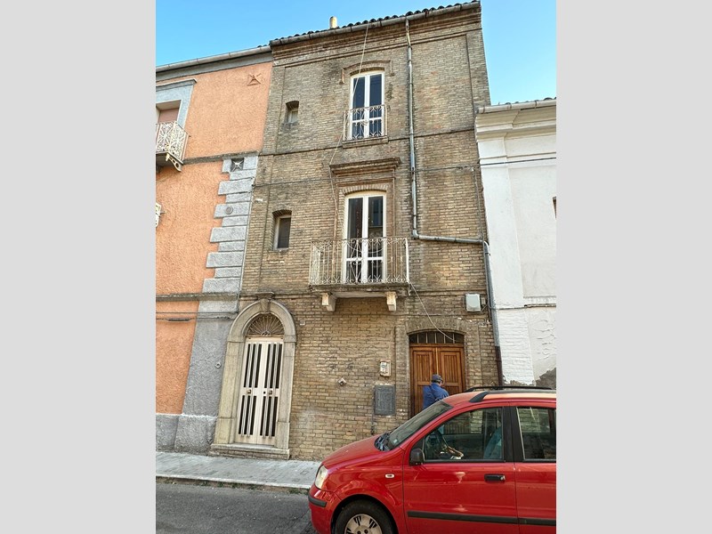 Casa Semi Indipendente in Vendita a San Martino in Pensilis, 28'000€