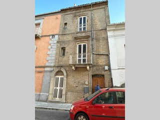 Casa Semi Indipendente in Vendita a San Martino in Pensilis, 28'000€