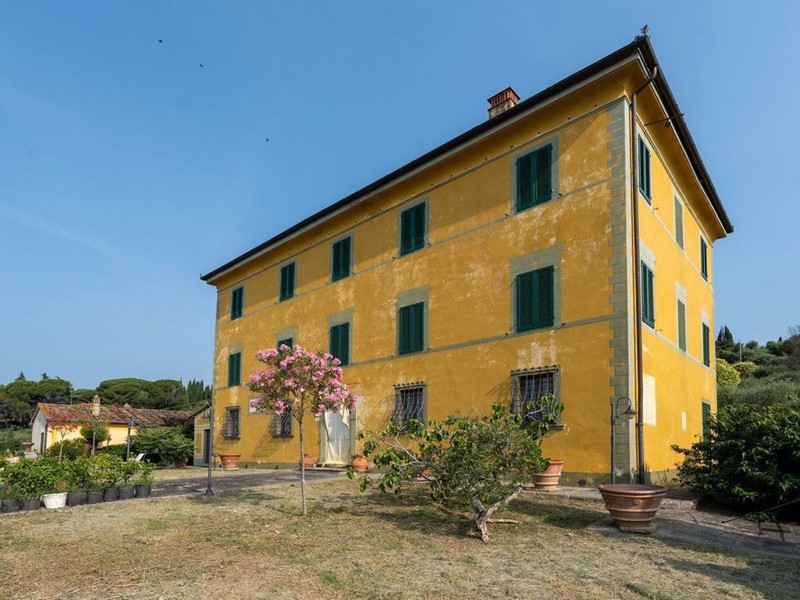 Villa in Vendita a Pistoia, 3'800'000€, 1500 m²