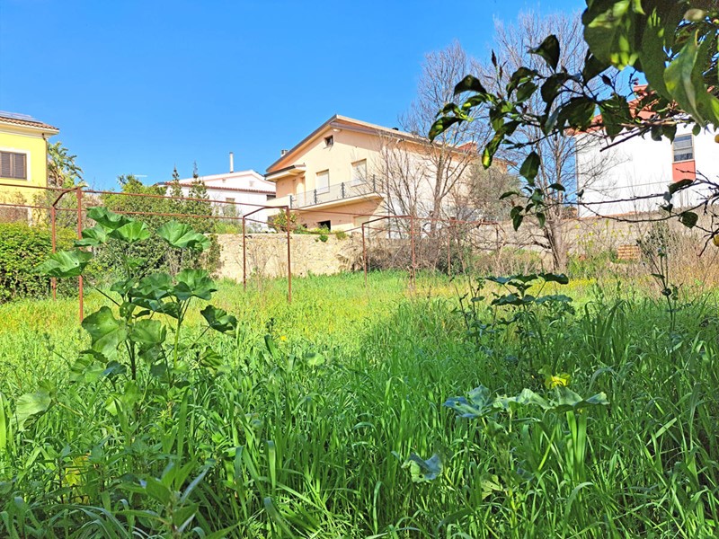 Terreno edificabile in Vendita a Sanluri, 110'000€, 760 m²