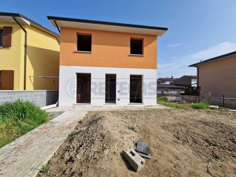 Casa Indipendente in Vendita a Pieve d'Olmi, 125'000€, 146 m², con Box