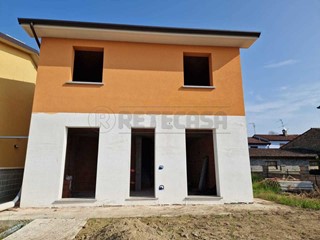 Casa Indipendente in Vendita a Pieve d'Olmi, 125'000€, 146 m², con Box