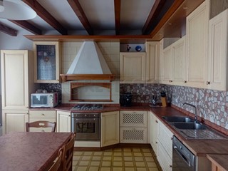 Casa Indipendente in Vendita a Dueville, 440'000€, 380 m², con Box