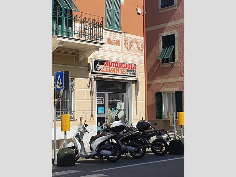 Immobile commerciale in Vendita a Casarza Ligure, 100'000€, 60 m²