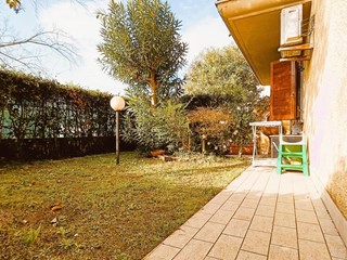 Trilocale in Vendita a Massa, zona Marina di Massa, 370'000€, 70 m², arredato, con Box