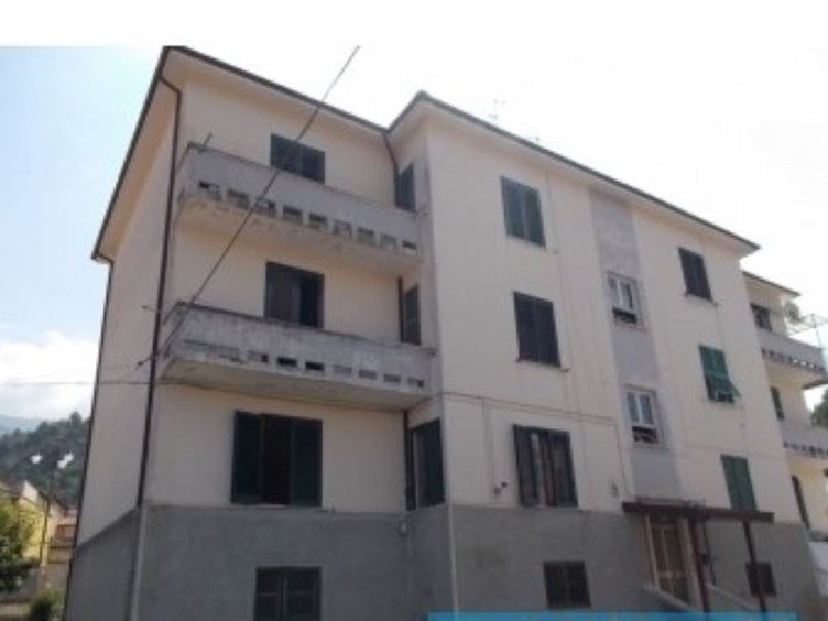 Appartamento in Vendita a Popoli, 45'000€, 100 m², con Box
