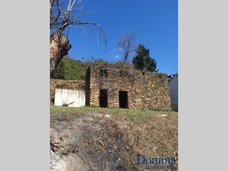 Casa Indipendente in Vendita a Montignoso, zona Cerreto, 130'000&euro;, 80 m²