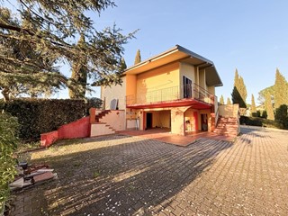 Villa in Vendita a Montespertoli, 540'000&euro;, 210 m², con Box