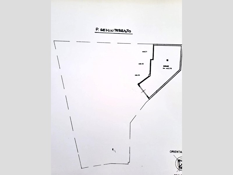 Box in Vendita a Massa, 80'000€, 80 m²