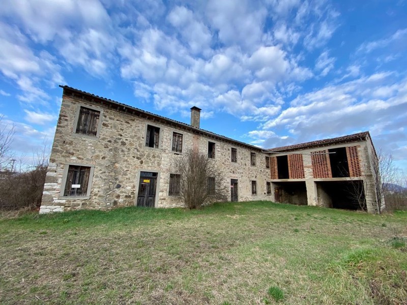 Casa Indipendente in Vendita a Agugliaro, 59'000&euro;, 470 m²