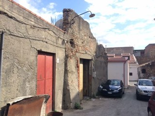 Casa Indipendente in Vendita a Barcellona Pozzo di Gotto, 49'000€, 200 m²