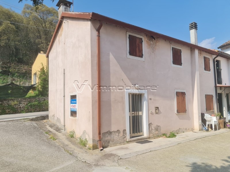 Casa Semi Indipendente in Vendita a Villaga, 30'000€, 100 m²