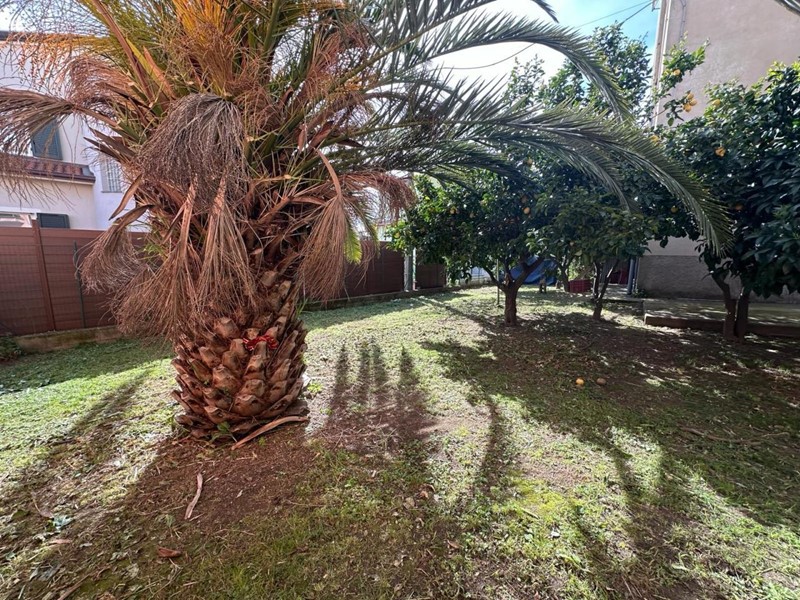 Appartamento in Vendita a Sarzana, 290'000€, 152 m²