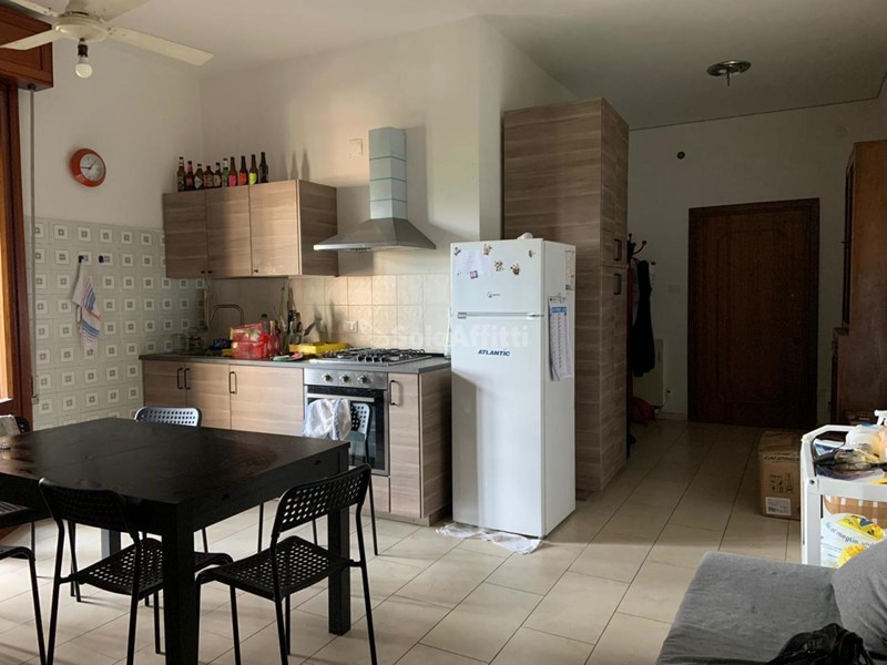 Stanza in Affitto a Modena, 300&euro;, 120 m²