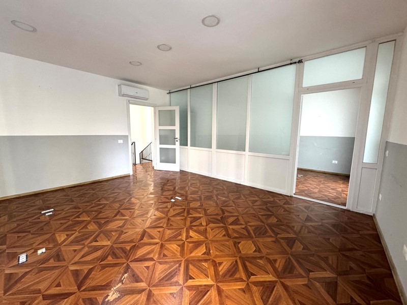 Appartamento in Vendita a Santo Stefano di Magra, 209'000€, 140 m²