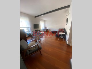 Appartamento in Vendita a Sarzana, zona Centro Storico, 370'000€, 117 m²