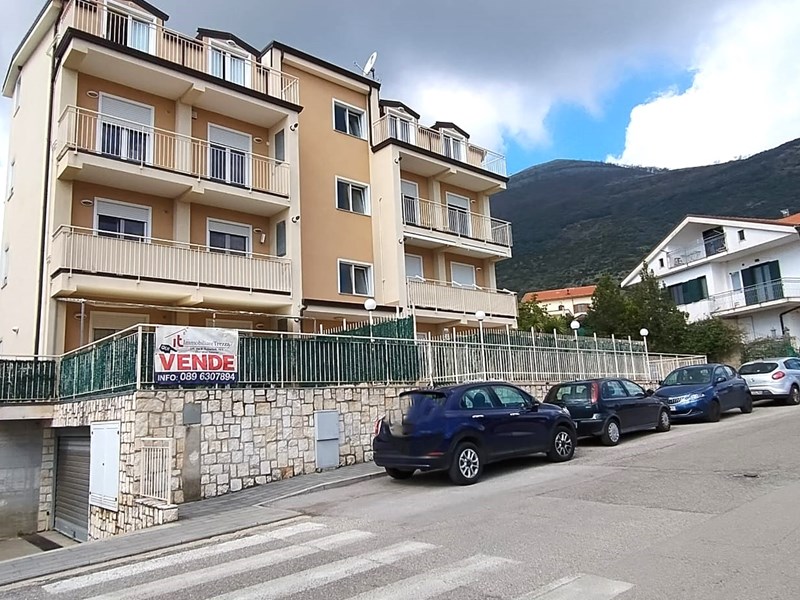 Trilocale in Vendita a San Cipriano Picentino, zona Filetta, 157'000&euro;, 75 m², con Box