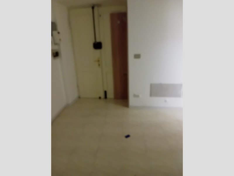 Monolocale in Affitto a Trieste, zona Semi centro , 400€, 28 m²
