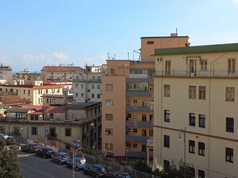 Appartamento in Vendita a Salerno, zona Via Matteo Silvatico, 570'000&euro;, 150 m²