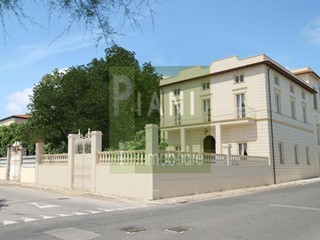 Appartamento in Vendita a Livorno, zona Ardenza, 1'000'000&euro;, 300 m²