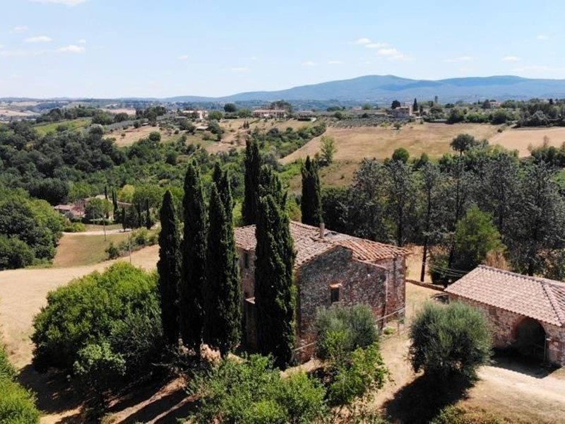 Casale in Vendita a Colle di Val D'Elsa, 1'700'000&euro;, 900 m²