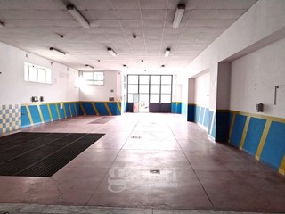 Capannone in Affitto a Campobasso, 1'600€, 220 m²