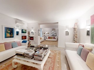 Appartamento in Vendita a Napoli, 1'300'000€, 240 m²