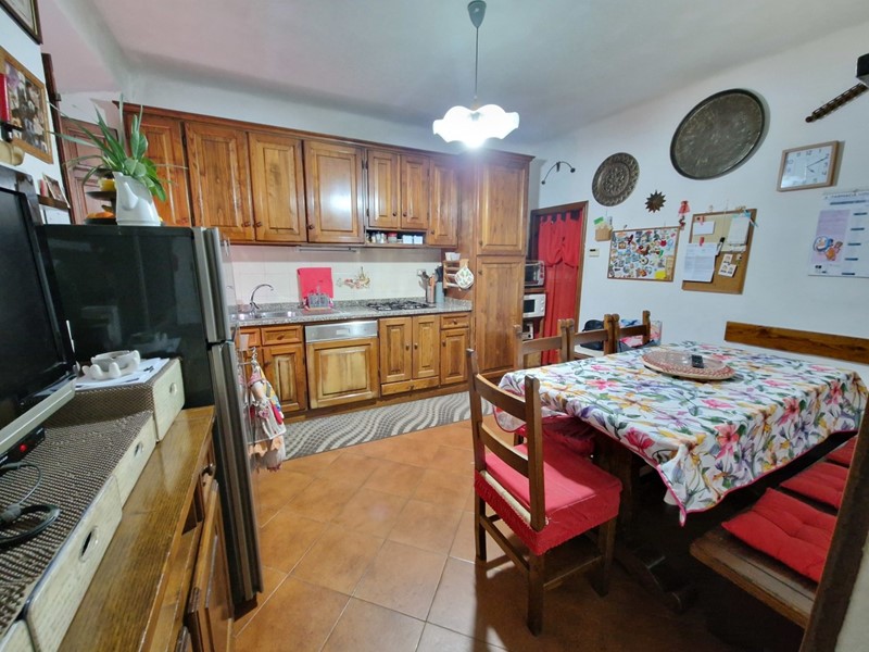 Casa Semi Indipendente in Vendita a Lucca, zona santa maria a colle, 125'000€, 120 m², con Box