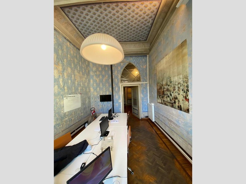 Ufficio in Affitto a Lucca, 1'700€, 110 m²