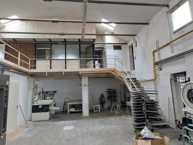 Laboratorio in Vendita a Empoli, 250'000€, 280 m²