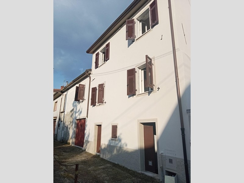 Casa Semi Indipendente in Vendita a Tresana, zona Barbarasco, 90'000€, 80 m², arredato