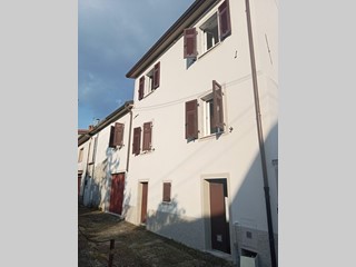 Casa Semi Indipendente in Vendita a Tresana, zona Barbarasco, 90'000€, 80 m², arredato