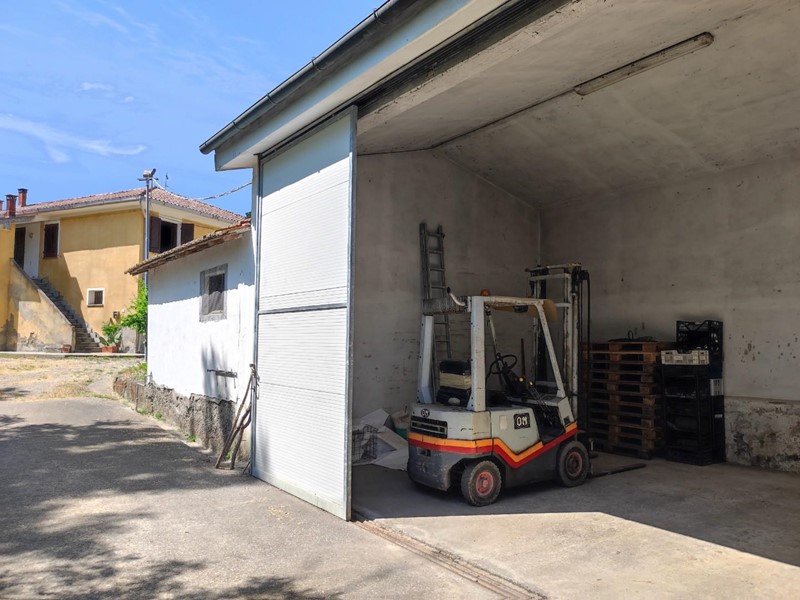 Magazzino in Vendita a Peccioli, 35'000€, 60 m²