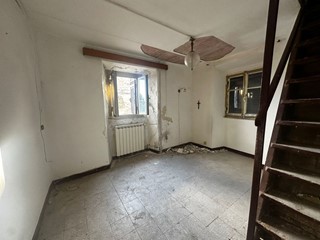 Casa Semi Indipendente in Vendita a Follo, zona Follo Alto, 48'000€, 90 m²