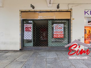 Immobile commerciale in Vendita a Novara, zona Centro storico, 1'000'000€, 480 m²