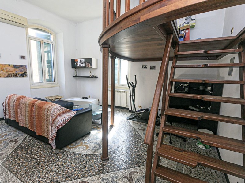 Appartamento in Vendita a Genova, 68'000€, 94 m²