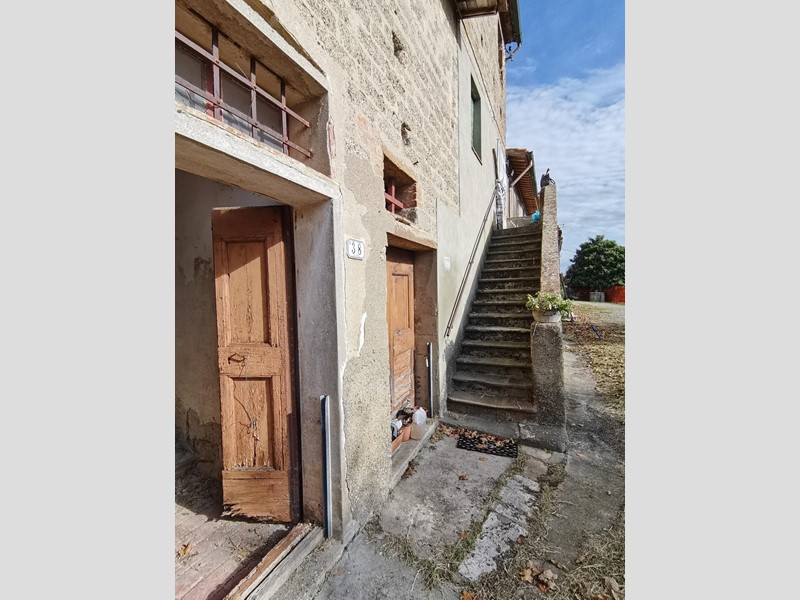 Casa di corte in Vendita a Capannoli, 160'000€, 535 m²