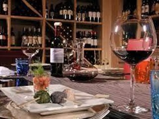 Attività commerciale in Vendita a Formia, 200'000€, 150 m²