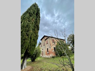 Villa in Vendita a San Miniato, zona Cusignano, 850'000€, 1490 m²