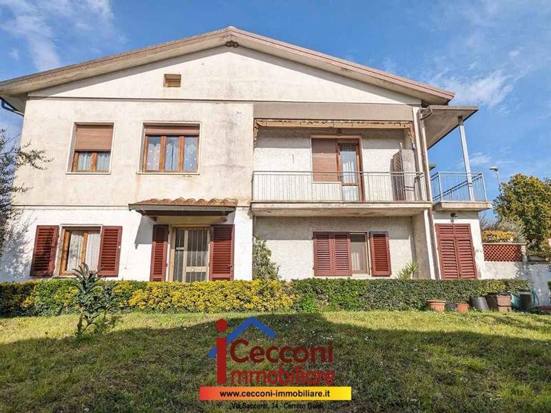 Casa Indipendente in Vendita a Cerreto Guidi, 350'000€, 260 m², con Box