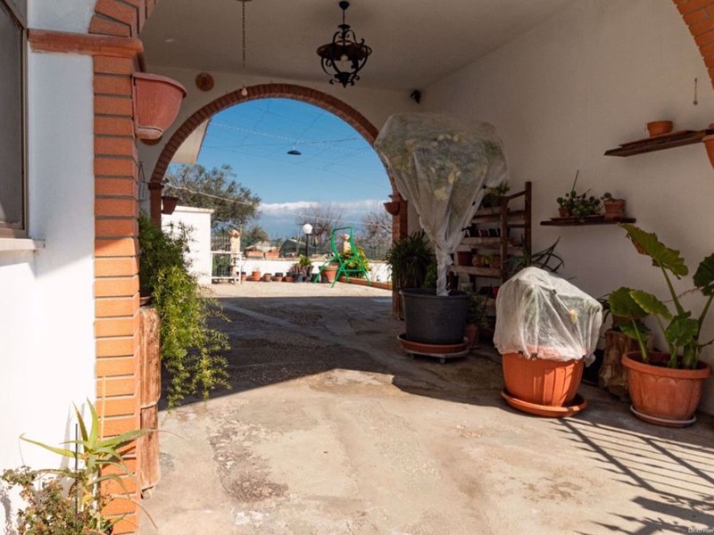 Casa Indipendente in Vendita a Lanciano, 148'000€, 200 m², arredato