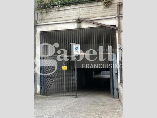 Box in Vendita a Canosa di Puglia, 69'000€, 200 m²