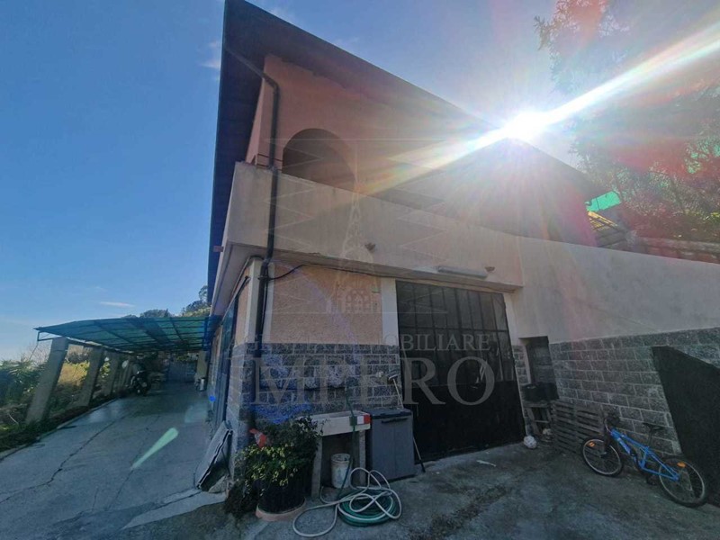 Casa Indipendente in Vendita a Ventimiglia, zona Latte, 319'000€, 250 m²