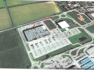 Terreno industriale in Vendita a Gadesco Pieve Delmona, 180'000&euro;, 1000 m²