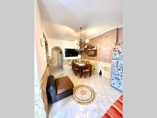 Casa Indipendente in Vendita a Tuglie, 110'000€, 125 m², arredato